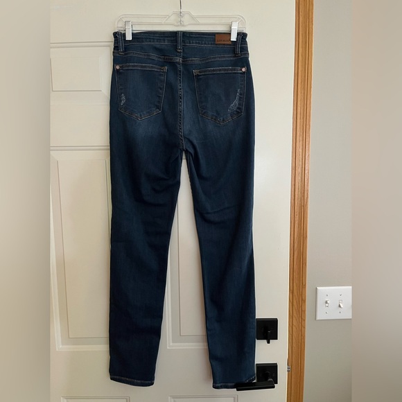 Judy Blue relaxed fit denim jeans. Size 7 /28” waist, 31”L. - Picture 2 of 12